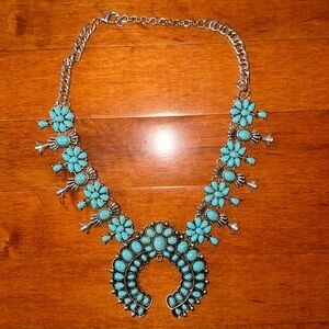 TURQUOISE & SILVER STATEMENT NECKLACE